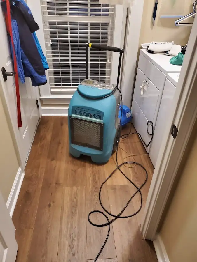 Commercial dehumidifier deployed for Crawl Space Restoration in Auburn